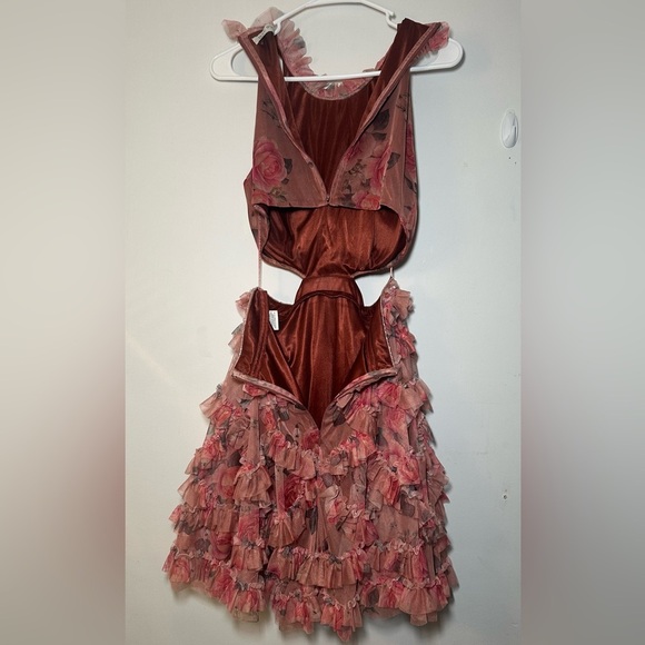 Mac Duggal Barbie Pink Floral Ruffled Cutout Dainty Halter Mini Dress Size 6 - Picture 14 of 16